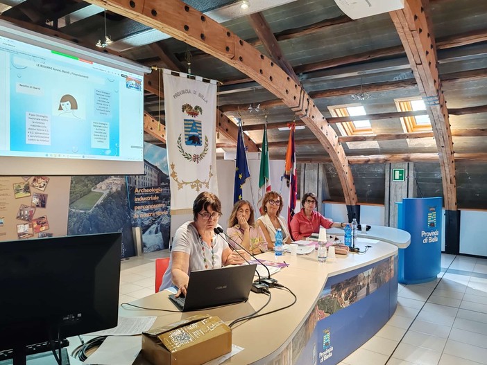Donne e figli vittime di violenza, se ne parla a Biella: forte interesse e quasi 280 avvocati a confronto Donne e figli vittime di violenza, se ne parla a Biella: forte interesse e quasi 280 avvocati a confronto