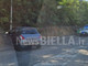 Biella, auto finisce contro un palo della luce: lunghe code in via Cernaia e via Carso FOTO Biella, auto finisce contro un palo della luce: lunghe code in via Cernaia e via Carso FOTO