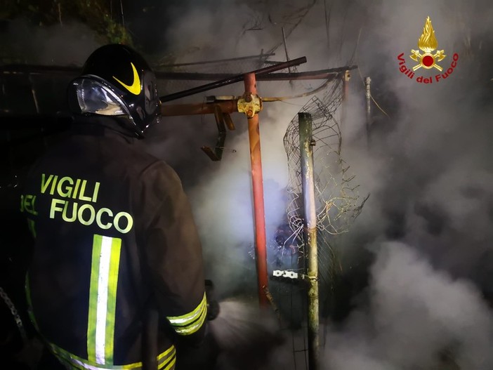 Quadro elettrico in fiamme nel garage, a Quaregna Cerreto arrivano i Vigili del Fuoco (foto di repertorio) Quadro elettrico in fiamme nel garage, a Quaregna Cerreto arrivano i Vigili del Fuoco (foto di repertorio)