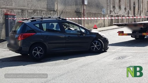 Biella Chiavazza, incidente in via della Vittoria: strada chiusa FOTO per newsbiella.it Mattia Baù