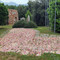 Nell’immagine di repertorio, infiorata al “Nuraghe Chervu” di Biella