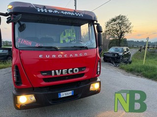Violento scontro tra auto tra Castelletto Cervo e Mottalciata FOTO Davide Finatti per newsbiella.it