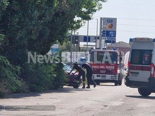 Scontro tra due auto a Biella in via Candelo: donna in ospedale
