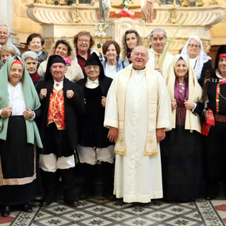 Nell’immagine Sardi e Valligiani al Santuario di San Giovanni Battista di Andorno Nell’immagine Sardi e Valligiani al Santuario di San Giovanni Battista di Andorno