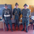 All'esame di terza media in uniforme storica: la passione di Ismael per la Seconda guerra mondiale All'esame di terza media in uniforme storica: la passione di Ismael per la Seconda guerra mondiale