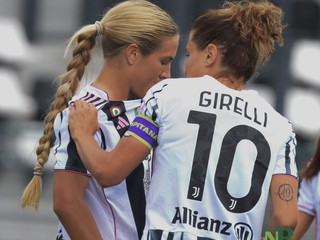 Serie A Women’s Cup: finisce 4-0 Juventus Women Napoli FOTO Enrico Eletto per newsbiella.it Serie A Women’s Cup: finisce 4-0 Juventus Women Napoli FOTO Enrico Eletto per newsbiella.it