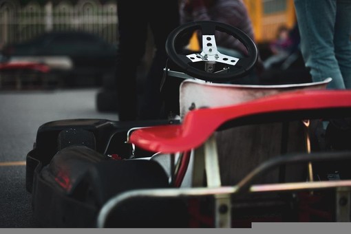 Incidente sulla pista di kart a Cavaglià: pilota di Volpiano in condizioni gravi