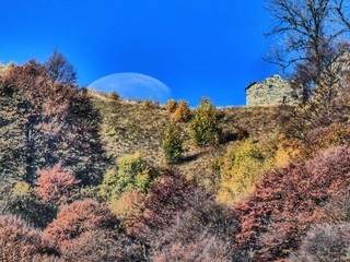 La Luna illumina le Selle di Rosazza: lo spettacolo del cielo nel Biellese FOTO Paolo Rosazza Pela La Luna illumina le Selle di Rosazza: lo spettacolo del cielo nel Biellese FOTO Paolo Rosazza Pela