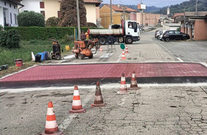 Mongrando, nuovi attraversamenti pedonali: saranno rialzati per una maggiore sicurezza per i pedoni (foto dalla pagina Facebook di Insieme per Mongrando Michele Teagno Sindaco) Mongrando, nuovi attraversamenti pedonali: saranno rialzati per una maggiore sicurezza per i pedoni (foto dalla pagina Facebook di Insieme per Mongrando Michele Teagno Sindaco)