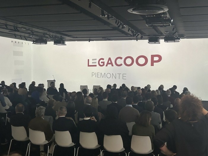 La cooperazione non conosce crisi: in Piemonte LegaCoop vale il 4% del Pil regionale La cooperazione non conosce crisi: in Piemonte LegaCoop vale il 4% del Pil regionale