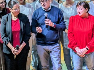 "uniAMOci contro la Violenza": Un Successo emozionante. Musica, danza e teatro uniscono Gaglianico nel No alla violenza sulle donne "uniAMOci contro la Violenza": Un Successo emozionante. Musica, danza e teatro uniscono Gaglianico nel No alla violenza sulle donne