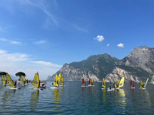 Lezioni di vela, una settimana sul Lago di Garda per il Liceo Sportivo di Biella Lezioni di vela, una settimana sul Lago di Garda per il Liceo Sportivo di Biella