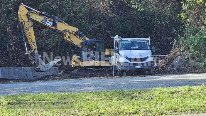 Biella, ponte sul Cervo: al via il secondo lotto dei lavori di protezione delle pile FOTO Mauro Benedetti per newsbiella.it Biella, ponte sul Cervo: al via il secondo lotto dei lavori di protezione delle pile FOTO Mauro Benedetti per newsbiella.it