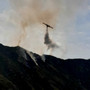 Incendio in Valsessera, entra in campo il Canadair: prosegue la lotta contro le fiamme (foto e video dalla pagina Facebook di Rifugio Monte Barone)