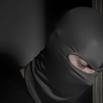 Ladri “arrampicatori” in azione a Cossato: colpo in via Paruzza e fuga col bottino