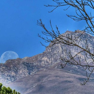 Luna gibbosa al Mucrone, lo scatto di Paolo Rosazza Pela