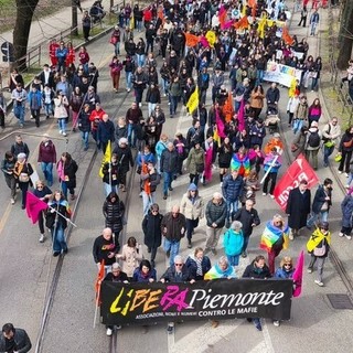 1.117 nomi letti in corteo: Torino ricorda le vittime innocenti delle mafie