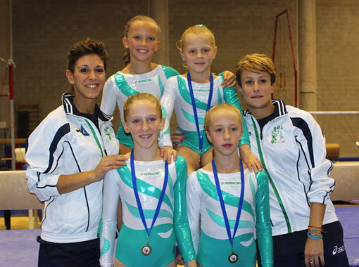 le Allieve della La Marmora con le istruttrici Marta Beraldo e Micaela Pepe le Allieve della La Marmora con le istruttrici Marta Beraldo e Micaela Pepe