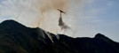 Incendio in Valsessera, entra in campo il Canadair: prosegue la lotta contro le fiamme (foto e video dalla pagina Facebook di Rifugio Monte Barone)
