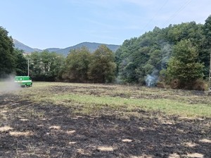 Miagliano: Tempestivo intervento dei Vigili del Fuoco preserva la cascina dalle fiamme Miagliano: Tempestivo intervento dei Vigili del Fuoco preserva la cascina dalle fiamme