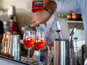 Benna, venerdì è stato inaugurato M-AppCafè, il nuovo bar bistrot
