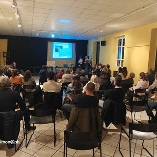 Mongrando, grande partecipazione e interesse per la serata sulla disostruzione delle vie aeree (foto dalla pagina Facebook di Insieme per Mongrando - Michele Teagno sindaco)