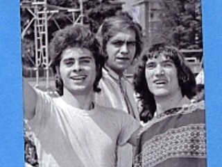 Roberto Marchisotti, al seguito dei cantanti negli anni ’60 e ’70: “Le mie foto erano uniche ed esclusive” FOTO copyright Roberto Marchisotti. Equipe 84, tutti insieme per lo scatto perfetto Roberto Marchisotti, al seguito dei cantanti negli anni ’60 e ’70: “Le mie foto erano uniche ed esclusive” FOTO copyright Roberto Marchisotti. Equipe 84, tutti insieme per lo scatto perfetto