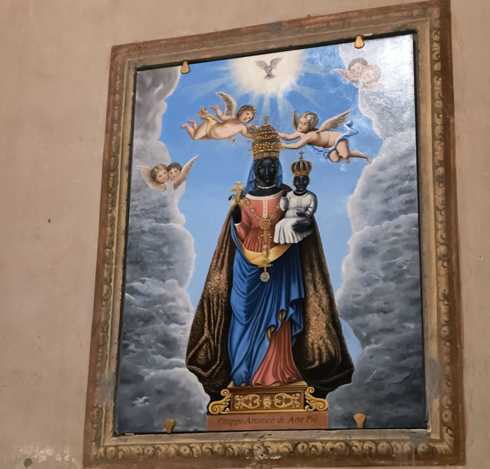 Mottalciata, inaugurato il nuovo quadro della Madonna di Oropa a San Silvestro Mottalciata, inaugurato il nuovo quadro della Madonna di Oropa a San Silvestro