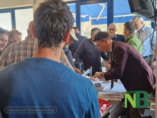 Ambulanti compatti per il "no" allo spostamento da piazza Falcone: "Pronti al ricorso" FOTO