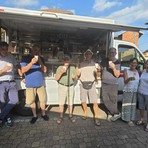 Chiude il negozio di alimentari, Casapinta ha la soluzione: ecco il mercatino in piazza FOTO Chiude il negozio di alimentari, Casapinta ha la soluzione: ecco il mercatino in piazza FOTO