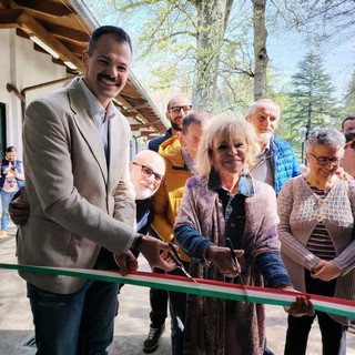 Ritratti allo specchio, inaugurata la mostra ad Andorno: la gratitudine di Anffas Biellese FOTO
