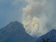 Incendio sul Monte Barone, sopralluogo di Gallo e Rocchi: "Si lotta per circoscrivere le fiamme" FOTO Toni Crestani