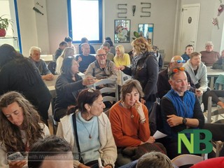 Ambulanti compatti per il "no" allo spostamento da piazza Falcone: "Pronti al ricorso" FOTO