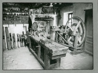 Rosazza, tornio in legno e banco lavoro falegname, FOTO Copyright Roberto Marchisotti
