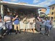 Chiude il negozio di alimentari, Casapinta ha la soluzione: ecco il mercatino in piazza FOTO Chiude il negozio di alimentari, Casapinta ha la soluzione: ecco il mercatino in piazza FOTO