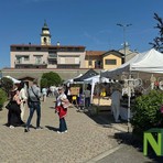 Alchimia di Beltane incanta Cerrione, la piazza di Vergnasco gremita tra musica e mercatini (foto di Davide Finatti per newsbiella.it)