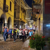 Da Biella a Oropa, un buon numero di persone in via Italia per la Marcia della Pace  (servizio di Mattia Baù per newsbiella.it)