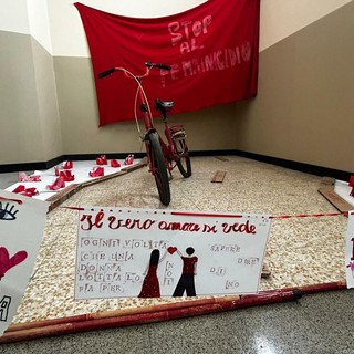 “Appese a un filo” la mostra del Comprensivo San Francesco di Biella sulla violenza contro le donne