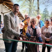 Ritratti allo specchio, inaugurata la mostra ad Andorno: la gratitudine di Anffas Biellese FOTO Ritratti allo specchio, inaugurata la mostra ad Andorno: la gratitudine di Anffas Biellese FOTO