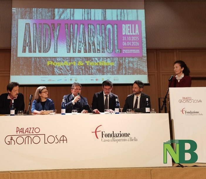 “Andy Warhol. Pop Art &amp; Textiles”, a Biella in mostra il volto pre-Pop e le icone del genio americano FOTO
