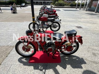 Biella, spazio agli appassionati di moto d'epoca FOTO e VIDEO di Massimo Giacobbe per newsbiella.it