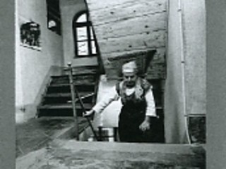 Al rientro dalla spesa mensile, FOTO Copyright Roberto Marchisotti