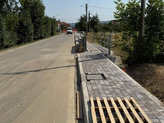 Borriana, conclusi in anticipo i lavori per il nuovo marciapiede in Via Rossetti Borriana, conclusi in anticipo i lavori per il nuovo marciapiede in Via Rossetti