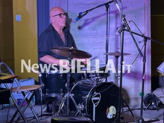 Un'altra notte bianca a Biella all'insegna della musica FOTO Davide Finatti per newsbiella.it Un'altra notte bianca a Biella all'insegna della musica FOTO Davide Finatti per newsbiella.it