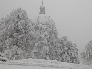 Oropa imbiancata nelle foto di un lettore foto Ezio Cairoli