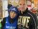 la giovane promessa della boxe biellese, Nicola Fabiano, con il suo maestro Vincenzo Frascella (Pugilistica Biella Boxe)