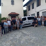 Valdilana, un nuovo mezzo per i trasporti sociali a servizio del territorio (foto dalla pagina Facebook di Comune di Valdilana) Valdilana, un nuovo mezzo per i trasporti sociali a servizio del territorio (foto dalla pagina Facebook di Comune di Valdilana)