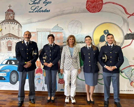 agenti polizia agenti polizia