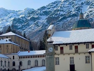 Oropa imbiancata nelle foto di un lettore foto Ezio Cairoli