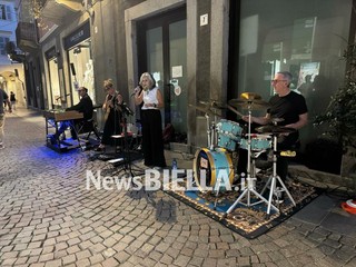 Un'altra notte bianca a Biella all'insegna della musica FOTO Davide Finatti per newsbiella.it Un'altra notte bianca a Biella all'insegna della musica FOTO Davide Finatti per newsbiella.it